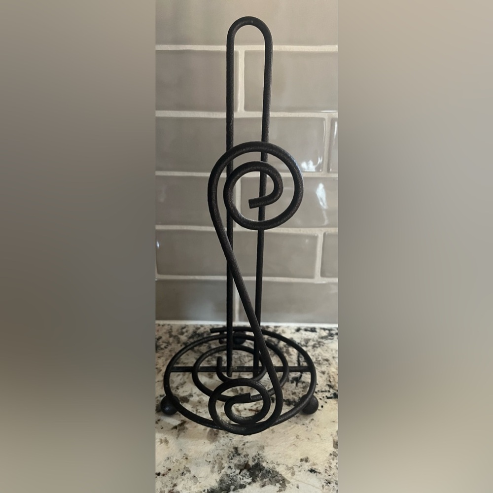 Black Metal Paper Towel Holder. Excellent condition.